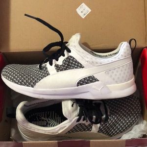 puma running shoes